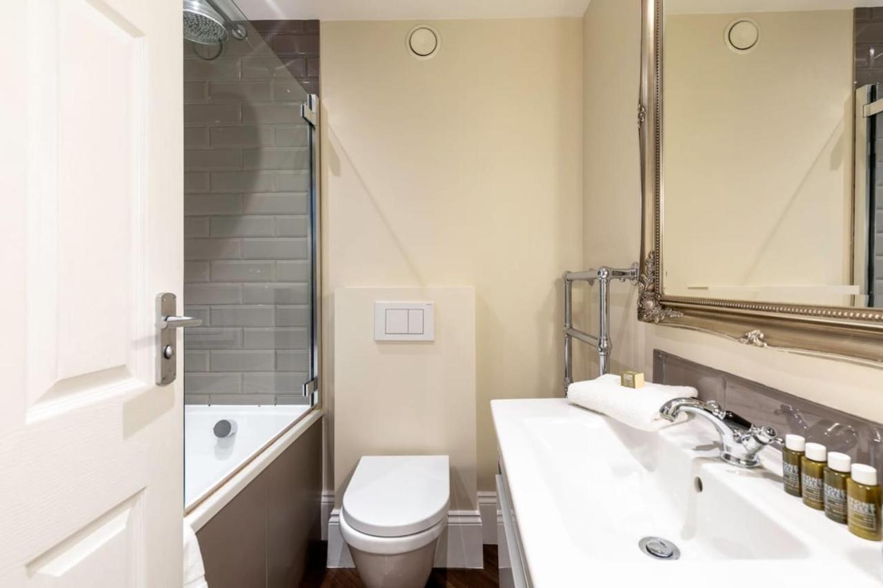 2-Br Apartment For 6 In Covent Garden With Ac London Exterior foto